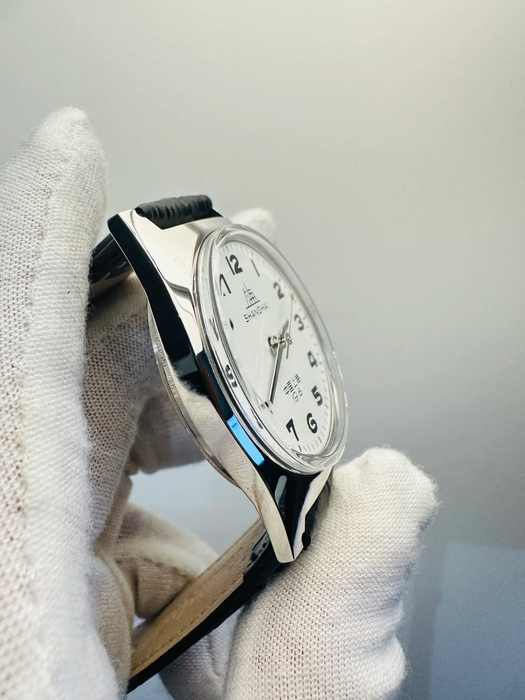 Vintage-Inspired Shanghai 7120 Watch 36mm Multi Shop24